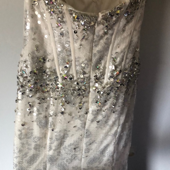 PROM DRESS - Picture 4 of 4